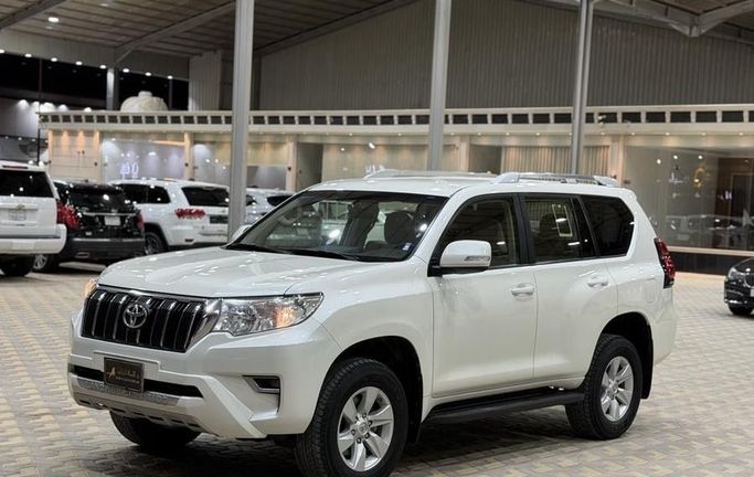 مستعملة Toyota Land Cruiser Prado 150 سلسلة 150 Series Facelift 3, 2.8 l, 2023 في في المملكة العربية السعودية, الرياض من Ramz Al Asalah رمز الاصالة، اللون أبيض.  | AUTO.AE | إعلان #249490