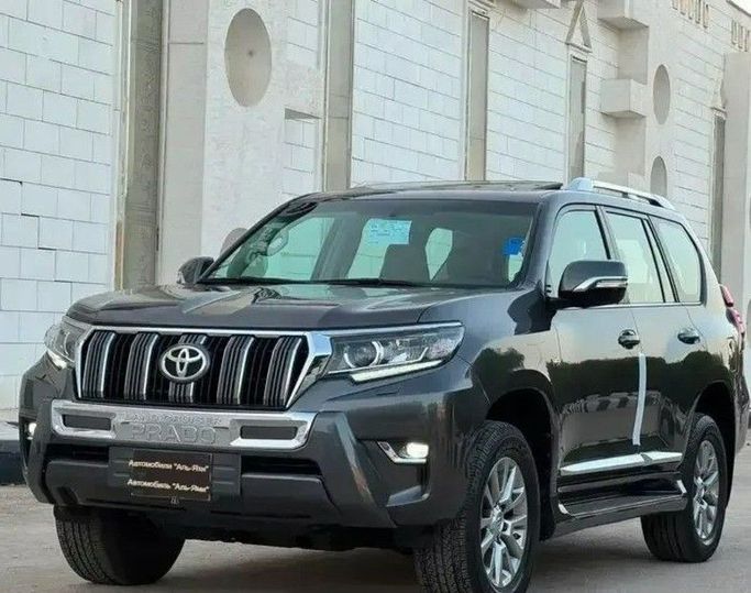 Подержанный Toyota Land Cruiser Prado 150 Series Рестайлинг 2, 4.0 л, 2021 в Саудовская Аравия, Эр-Рияд от Al Yami Cars  معرض اليامي للسيارات Серый цвет. GCC | AUTO.AE | Объявление #259904
