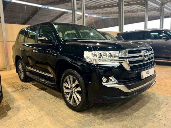 مستعملة Toyota Land Cruiser 200 Series 200 Series Facelift 2, 5.7 l, 2018 في في المملكة العربية السعودية, الرياض من Automobile For You، اللون أسود. أخرى | AUTO.AE | إعلان #246738