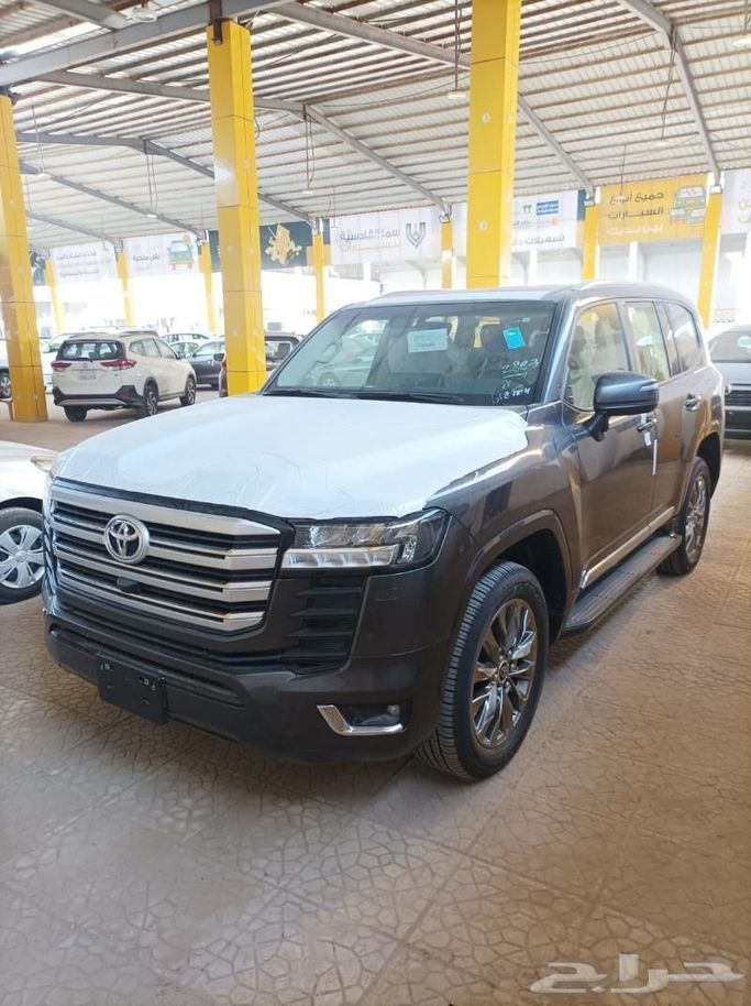 New Toyota Land Cruiser Twin Turbo 300 Series, 3.5 l, 2023 in Saudi Arabia, Riyadh by Al Astool Al Khaleeji شركة الأسطول الخليجي للسيارات, Grey color.  | AUTO.AE | Listing #249129