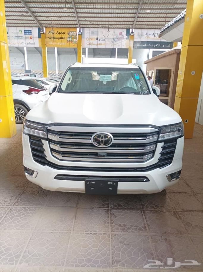 New Toyota Land Cruiser Twin Turbo 300 Series, 3.5 l, 2023 in Saudi Arabia, Riyadh by Al Astool Al Khaleeji شركة الأسطول الخليجي للسيارات, White color.  | AUTO.AE | Listing #249134