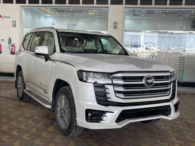 Новый Toyota Land Cruiser Twin Turbo 300 Series, 3.5 л, 2026 в Саудовская Аравия, Эр-Рияд от Gulf Union Car شركة اتحاد الخليج للسيارات Белый цвет. GCC | AUTO.AE | Объявление #249900