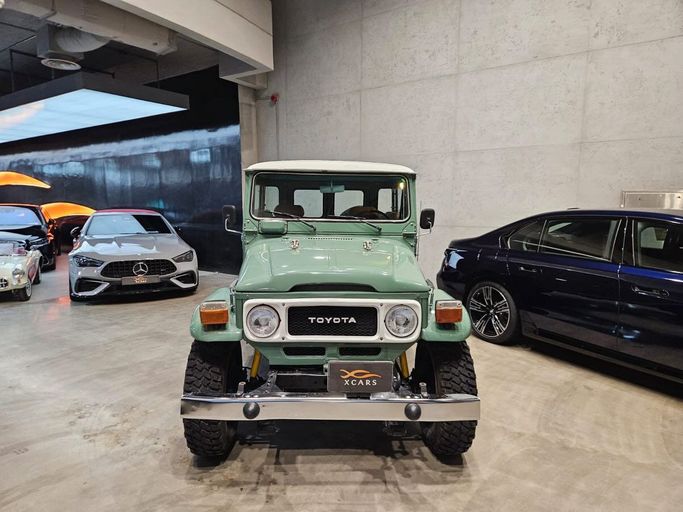 مستعملة Toyota Land Cruiser السلسلة 40, 4.2 l, 1983 في في المملكة العربية السعودية, الرياض من X Cars، اللون أخضر. مواصفات الخليج | AUTO.AE | إعلان #255169