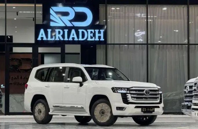 جديدة Toyota Land Cruiser Twin Turbo السلسلة 300, 3.5 l, 2026 في في المملكة العربية السعودية, الرياض من Al Riyada Al Duwalya شركة الريادة الدولي للسيارات، اللون أبيض. مواصفات الخليج | AUTO.AE | إعلان #261929