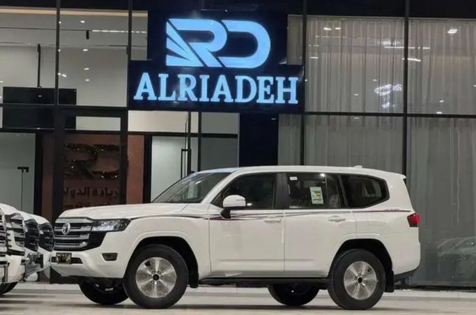 New Toyota Land Cruiser Twin Turbo 300 Series, 3.5 l, 2025 in Saudi Arabia, Riyadh by Al Riyada Al Duwalya شركة الريادة الدولي للسيارات, White color.  | AUTO.AE | Listing #262287