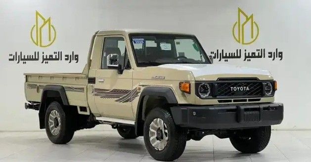 جديدة Toyota Land Cruiser 70 Series 70 Series Facelift 2, 4.0 l, 2026 في في المملكة العربية السعودية, الرياض من Wared Al Tamayoz وارد التميز للسيارات، اللون رملي.  | AUTO.AE | إعلان #263639
