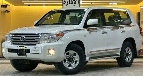 مستعملة Toyota Land Cruiser السلسلة 200, 5.7 l, 2010 في في المملكة العربية السعودية, الرياض من Mada Cars مدى للسيارات، اللون أبيض. مواصفات الخليج | AUTO.AE | إعلان #265522