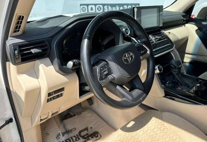 مستعملة Toyota Land Cruiser Twin Turbo السلسلة 300، 3.5 لتر، 2025 في المملكة العربية السعودية، الرياض من Al Shukh شركة معرض الشيوخ للسيارات، اللون أبيض.  | AUTO.AE | إعلان #296227 — صورة 11 من 15