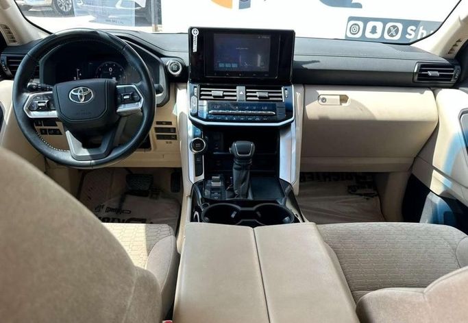 مستعملة Toyota Land Cruiser Twin Turbo السلسلة 300، 3.5 لتر، 2025 في المملكة العربية السعودية، الرياض من Al Shukh شركة معرض الشيوخ للسيارات، اللون أبيض.  | AUTO.AE | إعلان #296227 — صورة 8 من 15