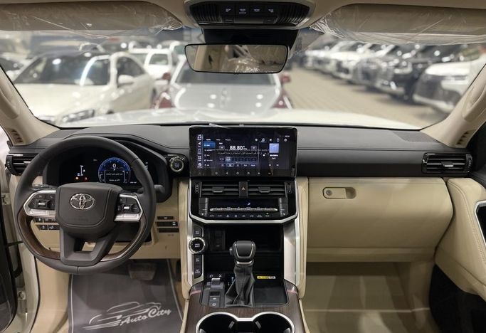 جديدة Toyota Land Cruiser السلسلة 300، 4.0 لتر، 2026 في المملكة العربية السعودية، الرياض من Auto City أوتو سيتي، اللون أبيض.  | AUTO.AE | إعلان #296424 — صورة 15 من 15