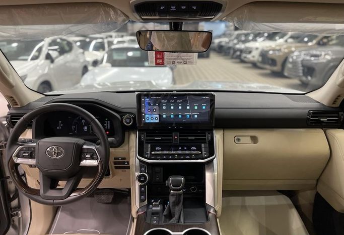 مستعملة Toyota Land Cruiser السلسلة 300، 4.0 لتر، 2025 في المملكة العربية السعودية، الرياض من Auto City أوتو سيتي، اللون فضي.  | AUTO.AE | إعلان #296442 — صورة 13 من 13