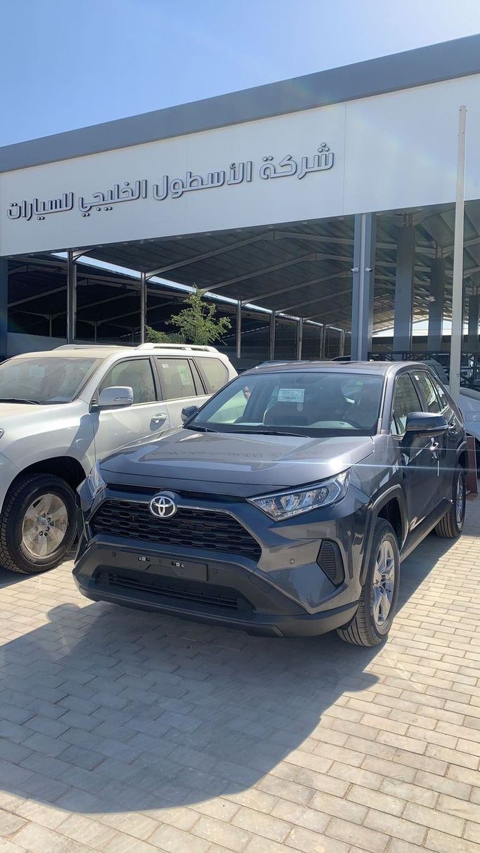 Новый Toyota RAV4 V (XA50), 2.5 л, 2024 в Саудовская Аравия, Эр-Рияд от Al Astool Al Khaleeji شركة الأسطول الخليجي للسيارات Серый цвет.  | AUTO.AE | Объявление #248946