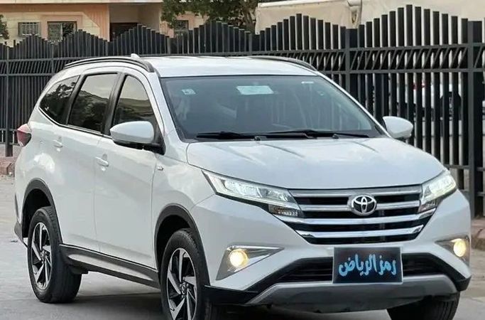 مستعملة Toyota Rush ثانياً, 1.5 l, 2021 في في المملكة العربية السعودية, الرياض من Ramz Al Riyadh شركة رمز الرياض، اللون أبيض. مواصفات الخليج | AUTO.AE | إعلان #258165