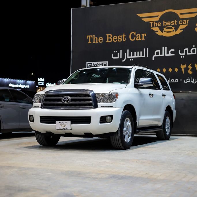 Used Toyota Sequoia II, 5.7 l, 2015 in Saudi Arabia, Riyadh by The best car احسن سيارة, White color.  | AUTO.AE