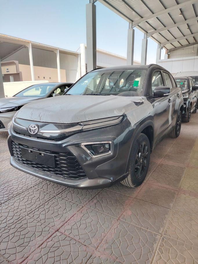 جديدة Toyota Urban Cruiser ثالثاً, 1.5 l, 2025 في في المملكة العربية السعودية, الرياض من Al Astool Al Khaleeji شركة الأسطول الخليجي للسيارات، اللون رمادي.  | AUTO.AE | إعلان #248839