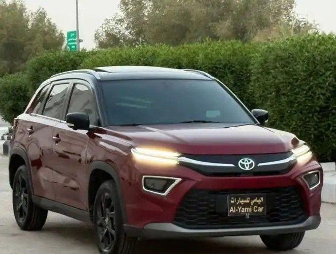 Used Toyota Urban Cruiser III, 1.5 l, 2023 in Saudi Arabia, Riyadh by Al Yami Cars  معرض اليامي للسيارات, Red color. GCC Specs | AUTO.AE | Listing #260260