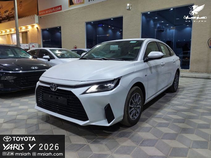 جديدة Toyota Yaris رابعاً, 1.5 l, 2026 في في المملكة العربية السعودية, الرياض من Mr Siarh شركة مستر سيارة للسيارات، اللون أبيض.  | AUTO.AE | إعلان #251765