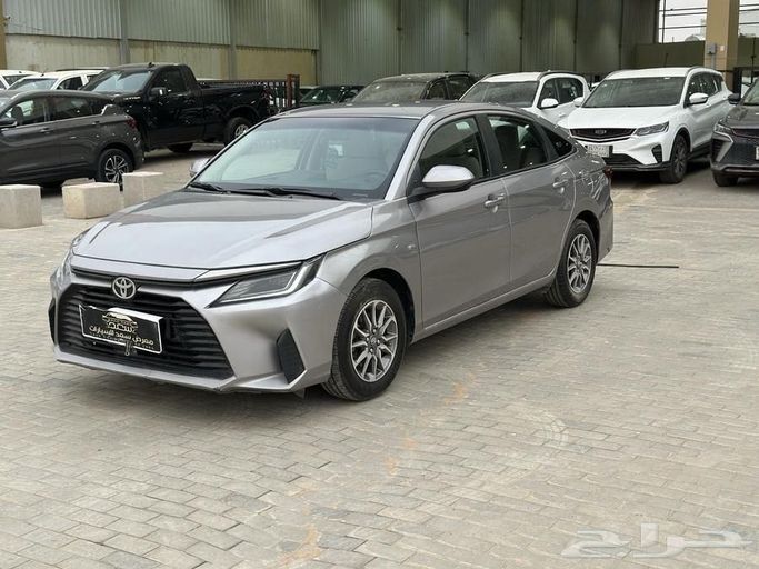 Подержанный Toyota Yaris XP150 Рестайлинг, 1.5 л, 2023 в Саудовская Аравия, Эр-Рияд от Saad Car  معرض سعد للسيارات Серый цвет.  | AUTO.AE | Объявление #261368