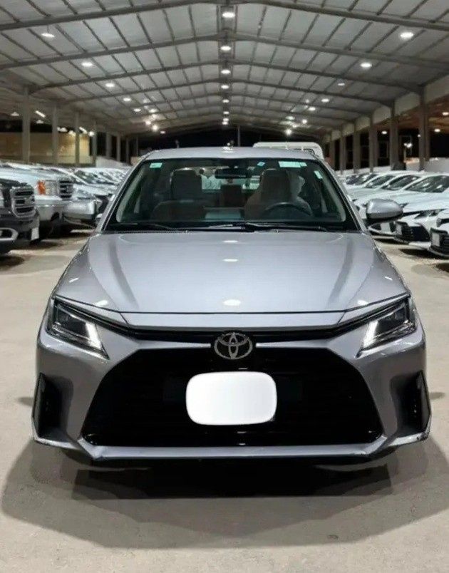 Подержанный Toyota Yaris IV (AC100), 1.5 л, 2023 в Саудовская Аравия, Эр-Рияд от معرض امتياز الشفا للسيارات Серебристый цвет.  | AUTO.AE | Объявление #264247