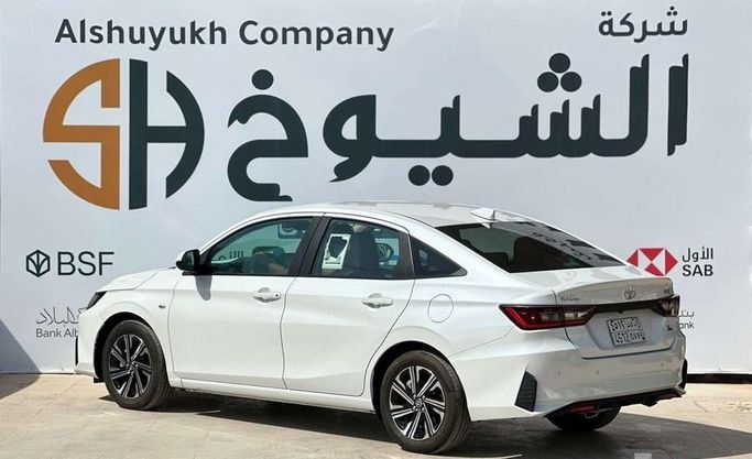 مستعملة Toyota Yaris IV (AC100)، 1.3 لتر، 2024 في المملكة العربية السعودية، الرياض من Al Shukh شركة معرض الشيوخ للسيارات، اللون أبيض.  | AUTO.AE | إعلان #296188 — صورة 3 من 14