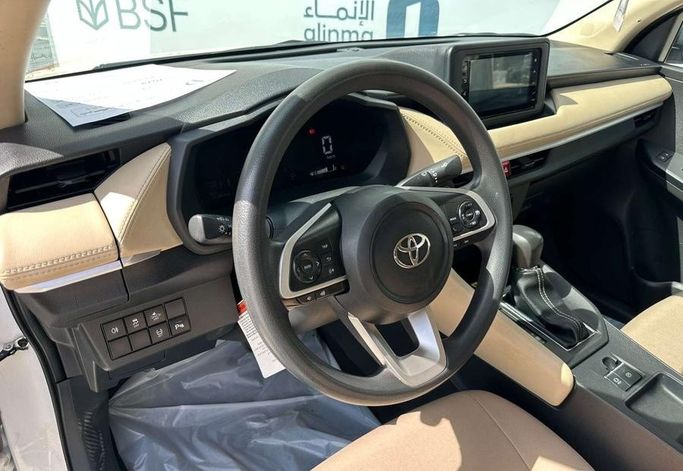 مستعملة Toyota Yaris IV (AC100)، 1.3 لتر، 2024 في المملكة العربية السعودية، الرياض من Al Shukh شركة معرض الشيوخ للسيارات، اللون أبيض.  | AUTO.AE | إعلان #296188 — صورة 11 من 14