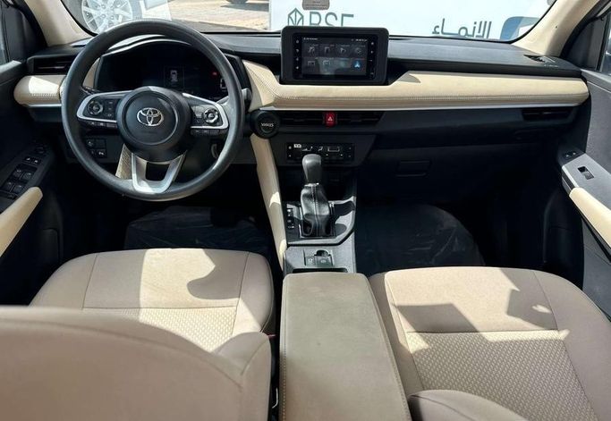 مستعملة Toyota Yaris IV (AC100)، 1.3 لتر، 2024 في المملكة العربية السعودية، الرياض من Al Shukh شركة معرض الشيوخ للسيارات، اللون أبيض.  | AUTO.AE | إعلان #296188 — صورة 12 من 14