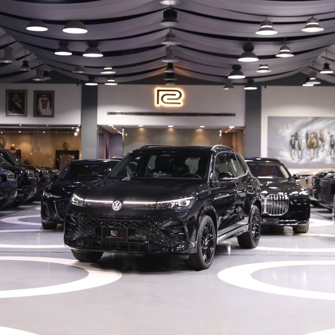 جديدة Volkswagen Tiguan ثالثاً, 1.5 l, 2026 في في المملكة العربية السعودية, الرياض من Platinum Car، اللون أسود. مواصفات الخليج | AUTO.AE | إعلان #255466