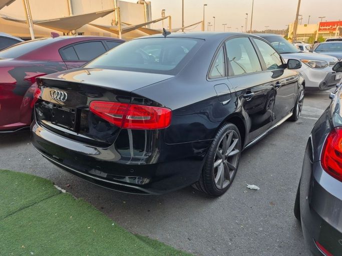 Подержанный Audi A4 V (B9), 2.0 л, 2016 в Шардже от Al Sada used cars Черный цвет. Американская | AUTO.AE