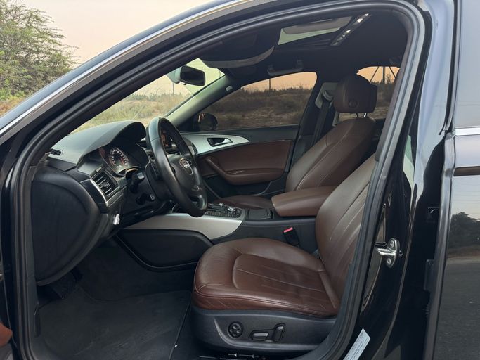 مستعملة Audi A6 IV (C7)، 2.8 لتر، 2014 في الإمارات، الشارقة من Hatta Used Cars، اللون أسود. مواصفات الخليج | AUTO.AE | إعلان #296176 — صورة 12 من 25
