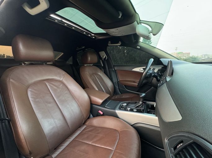 مستعملة Audi A6 IV (C7)، 2.8 لتر، 2014 في الإمارات، الشارقة من Hatta Used Cars، اللون أسود. مواصفات الخليج | AUTO.AE | إعلان #296176 — صورة 25 من 25