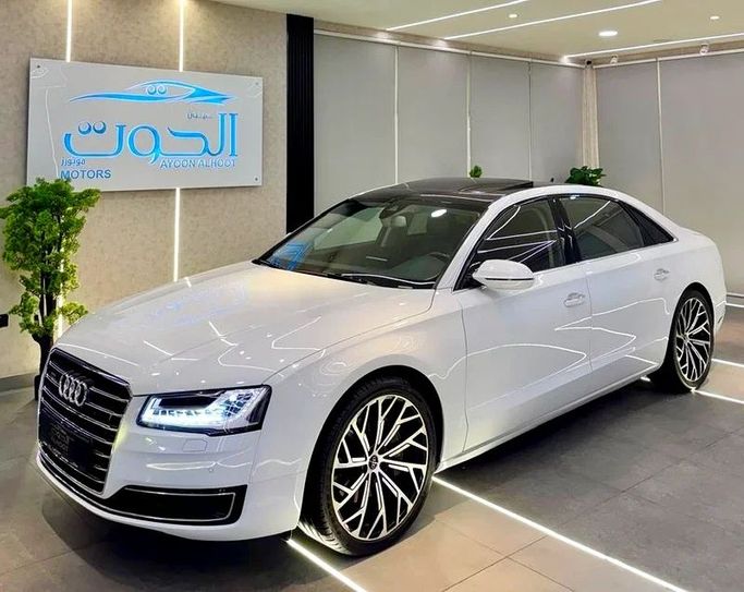 Used Audi A8 L 60 TFSI III (D4) Facelift, 4.0 l, 2017 in Sharjah by Ayoon Alhoot Motors, White color. GCC Specs | AUTO.AE