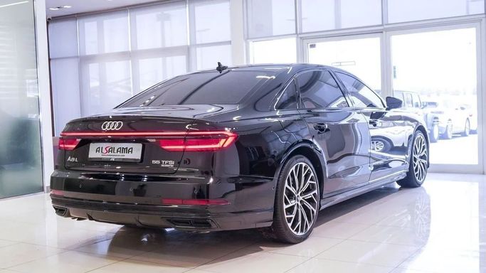 Подержанный Audi A8 Long 55 TFSI IV (D5) Рестайлинг, 3.0 л, 2021 в Шардже от Alsalama Motors Черный цвет. GCC | AUTO.AE