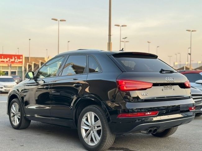Подержанный Audi Q3 I (8U) Рестайлинг, 2.0 л, 2018 в Шардже от Al Sada used cars Черный цвет. Американская | AUTO.AE
