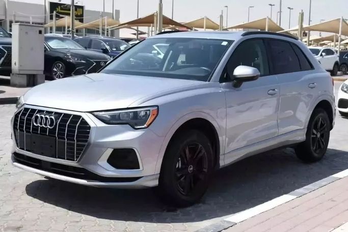 Used Audi Q3 45 TFSI II (F3), 2.0 l, 2021 in Sharjah by Alfaris Used Cars, Silver color. Other | AUTO.AE