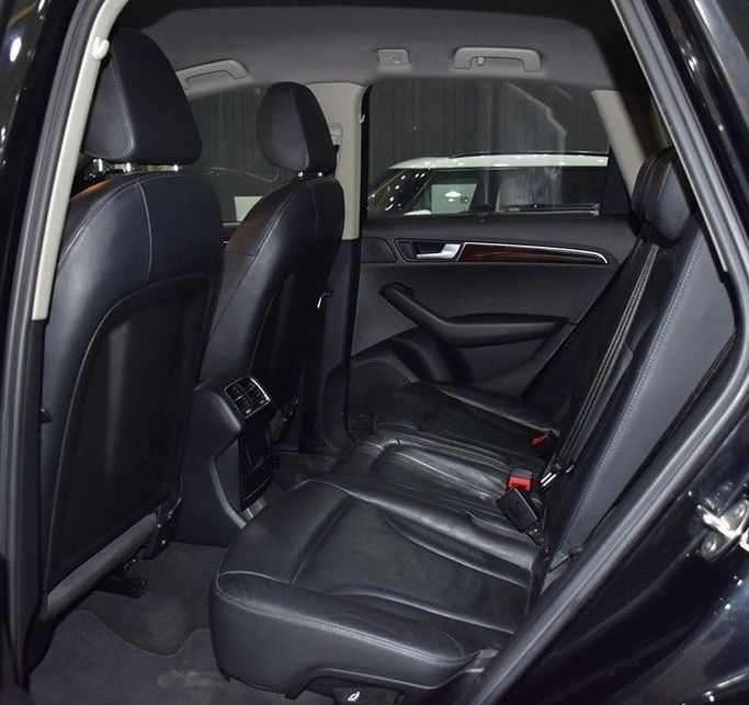 Used Audi Q5 I (8R) Facelift, 2.0 l, 2012 in Sharjah by Honey Gidosha Used Cars Tr., Black color.  | AUTO.AE