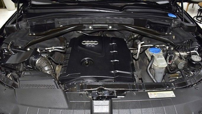 Used Audi Q5 I (8R) Facelift, 2.0 l, 2012 in Sharjah by Honey Gidosha Used Cars Tr., Black color.  | AUTO.AE