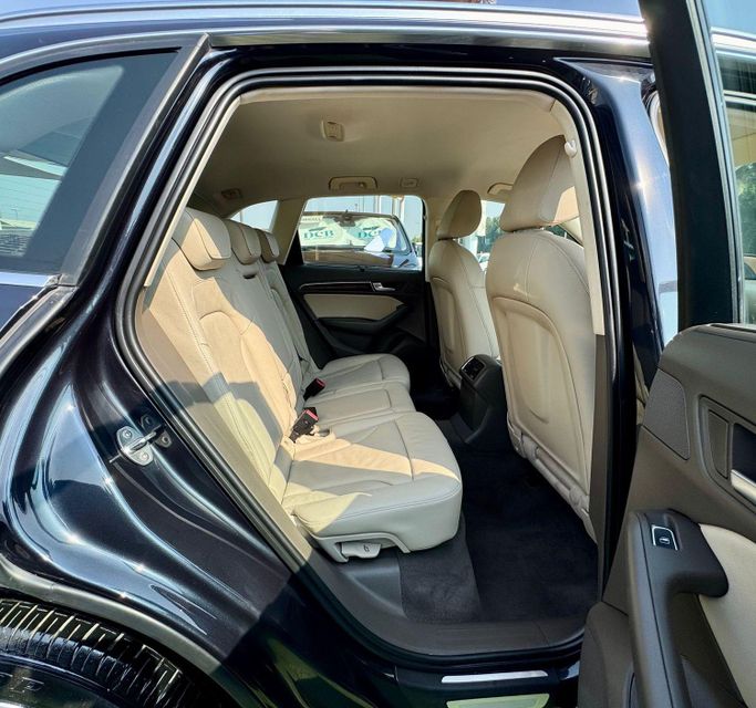 Used Audi Q5 I (8R) Facelift, 2.0 l, 2015 in Sharjah by DCB Cars, Black color. GCC Specs | AUTO.AE