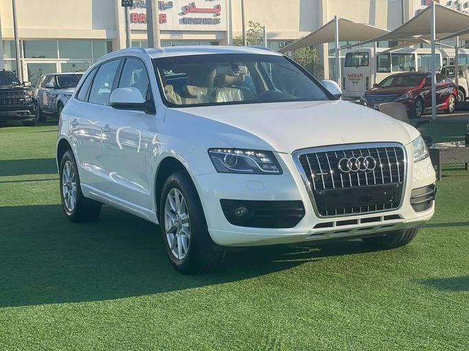 Used Audi Q5 I (8R), 2.0 l, 2012 in Sharjah by Badar Used Cars, White color.  | AUTO.AE