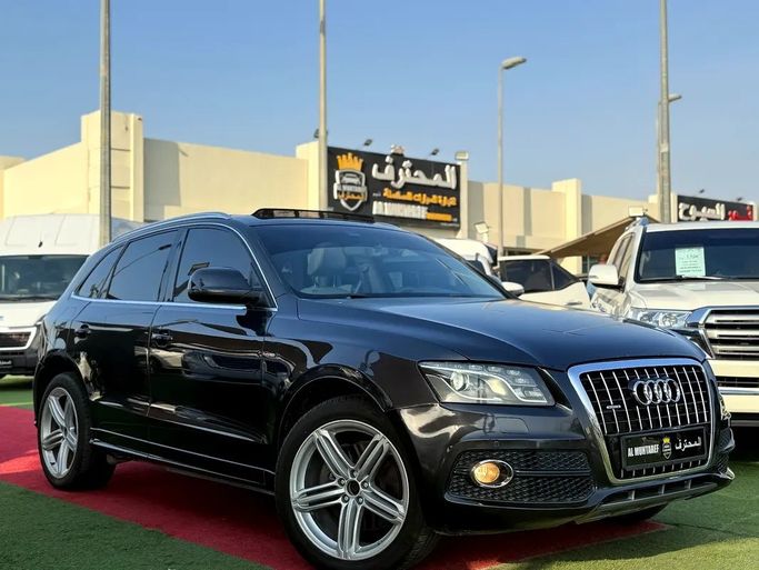 مستعملة Audi Q5 I (8R), 3.2 l, 2011 في في الإمارات, الشارقة من Al Muhtaref Used Cars، اللون رمادي. مواصفات الخليج | AUTO.AE | إعلان #272356
