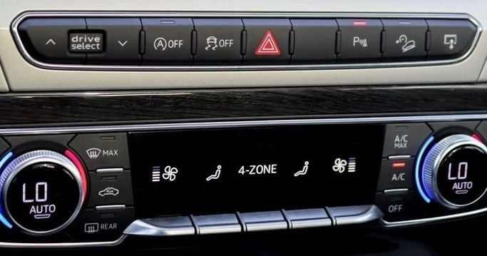 Used Audi Q7 40 TFSI II (4M), 2 l, 2017 in Sharjah by Al Sayed Khamis Used Auto Trading, Grey color. GCC Specs | AUTO.AE