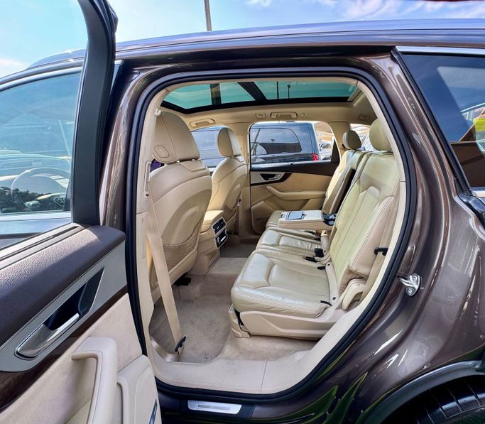 Used Audi Q7 45 TFSI II (4M), 2.0 l, 2016 in Sharjah by DCB Cars, Brown color. GCC Specs | AUTO.AE