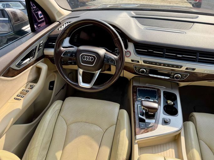 Used Audi Q7 45 TFSI II (4M), 2.0 l, 2016 in Sharjah by DCB Cars, Brown color. GCC Specs | AUTO.AE