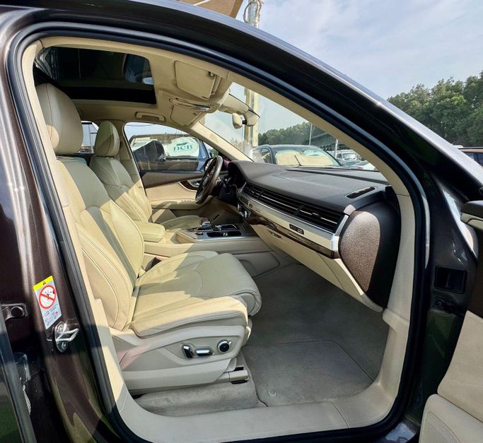 Used Audi Q7 45 TFSI II (4M), 2.0 l, 2016 in Sharjah by DCB Cars, Brown color. GCC Specs | AUTO.AE