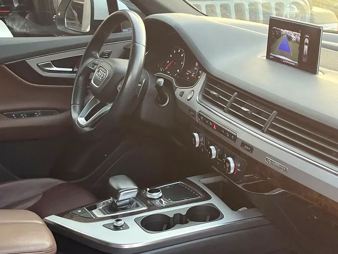 Подержанный Audi Q7 45 TFSI II (4M) Рестайлинг, 2.0 л, 2019 в ОАЭ, Шарджа от Rebou Alfakhama Белый цвет. Американская | AUTO.AE | Объявление #295789 — фото 17 из 19
