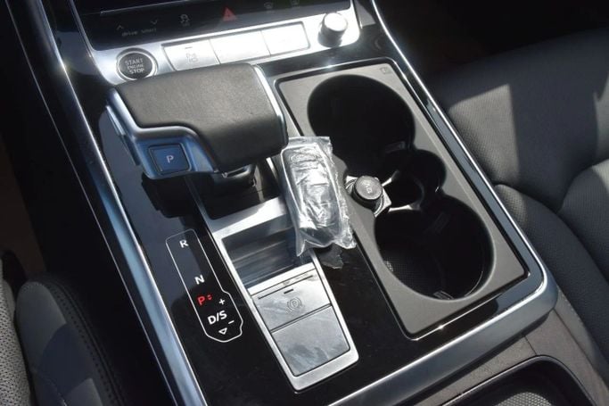 Used Audi Q8 45 TFSI I (4M), 2.0 l, 2021 in Sharjah by Alfaris Used Cars, Black color. Other | AUTO.AE