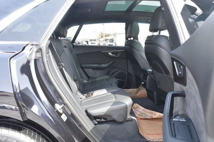 Used Audi Q8 45 TFSI I (4M), 2.0 l, 2021 in Sharjah by Alfaris Used Cars, Black color. Other | AUTO.AE