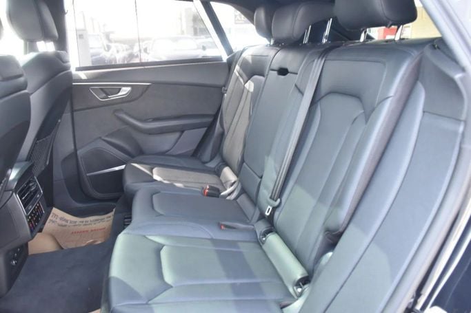 Used Audi Q8 45 TFSI I (4M), 2.0 l, 2021 in Sharjah by Alfaris Used Cars, Black color. Other | AUTO.AE