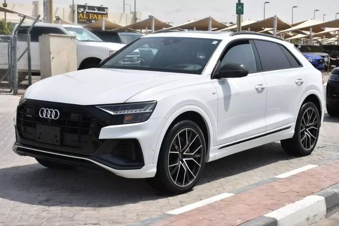 Подержанный Audi Q8 45 TFSI I (4M), 2.0 л, 2020 в Шардже от Alfaris Used Cars Белый цвет. Other | AUTO.AE