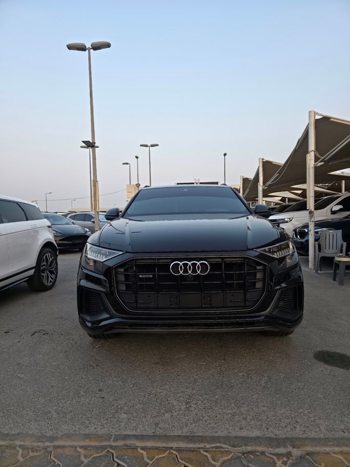 مستعملة Audi Q8 55 TFSI ط (4 م), 3.0 l, 2020 في في الإمارات, الشارقة من Almalakyah Cars، اللون أسود. مواصفات الخليج | AUTO.AE | إعلان #275937