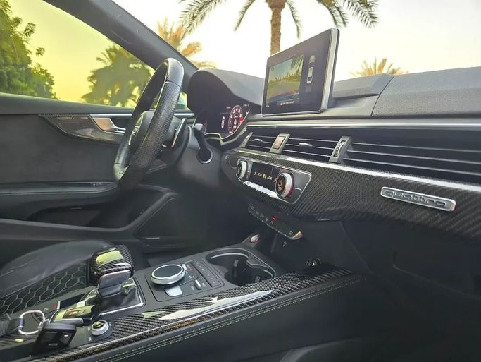 Used Audi RS 5 II (F5), 2.9 l, 2018 in Sharjah by Al Luluah Al Baithaa, Green color. GCC Specs | AUTO.AE